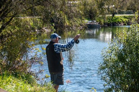 Photo of property in 19 Te Heuheu Parade, Tauranga Taupo, Turangi, 3382