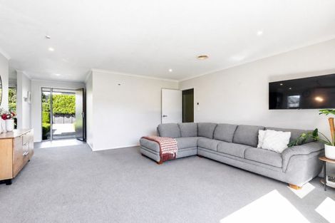 Photo of property in 26 Fernbrook Drive, Hurworth, New Plymouth, 4310