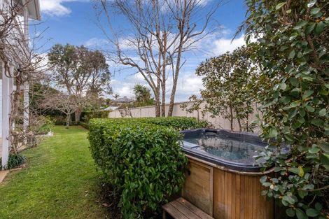 Photo of property in 73 Hinemoa Street, Birkenhead, Auckland, 0626