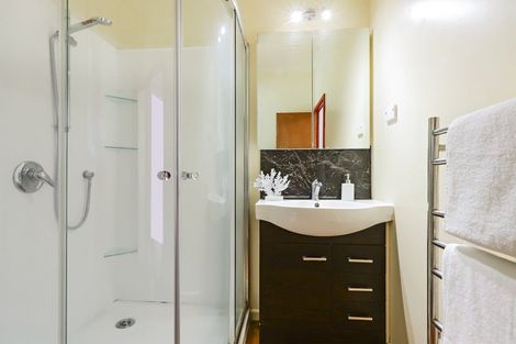 Photo of property in 8 Neeve Road, Taradale, Napier, 4112