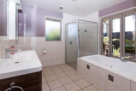 Photo of property in 37 Hussey Road, Harewood, Christchurch, 8051