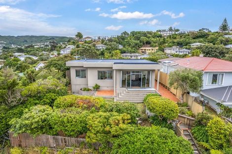 Photo of property in 5 Clifford Road, Johnsonville, Wellington, 6037
