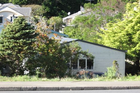 Photo of property in 150-152 Newlands Road, Newlands, Wellington, 6037