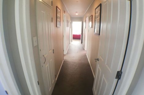 Photo of property in 5 Jones Place, Highbury, Palmerston North, 4412