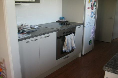 Photo of property in 2/152a Mokoia Road, Chatswood, Auckland, 0626