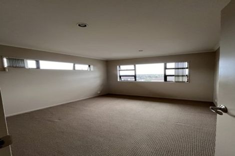 Photo of property in 8 Terrasini Drive, Flat Bush, Auckland, 2019