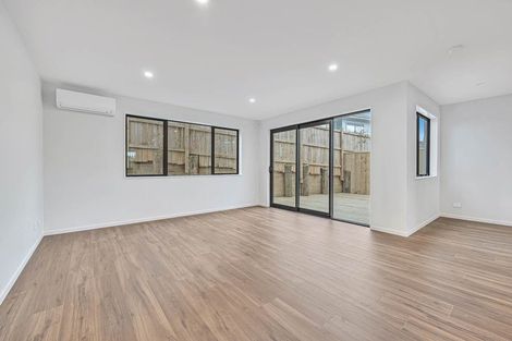 Photo of property in 29d Rotoiti Avenue, Pakuranga Heights, Auckland, 2010