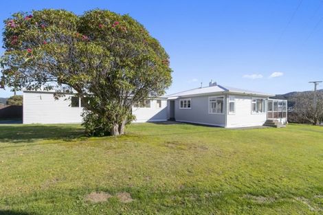 Photo of property in 61 Russell Road, Wainuiomata, Lower Hutt, 5014