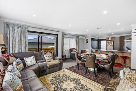 Photo of property in 139b Wainuiomata Road, Wainuiomata, Lower Hutt, 5014