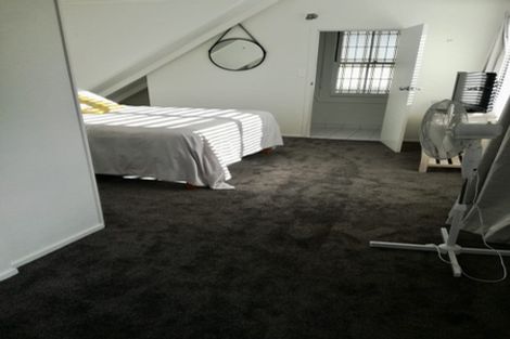 Photo of property in 27 Hastings Parade, Devonport, Auckland, 0624