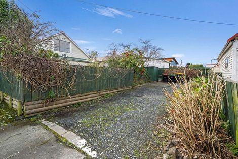 Photo of property in 21 Neidpath Road, The Glen, Dunedin, 9011