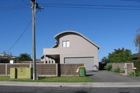 Photo of property in 12 Salem Place, Torbay, Auckland, 0630
