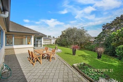 Photo of property in 21 Macnean Drive, East Tamaki Heights, Auckland, 2016