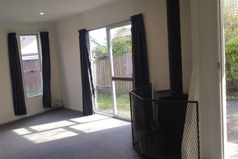 Photo of property in 6 Inverell Place, North New Brighton, Christchurch, 8083