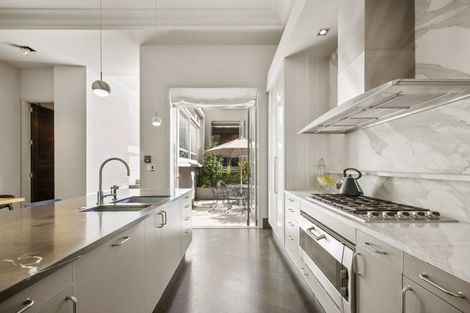 Photo of property in 5 Bridgewater Road, Parnell, Auckland, 1052