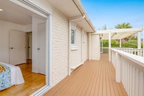 Photo of property in 5 William Souter Street, Forrest Hill, Auckland, 0620
