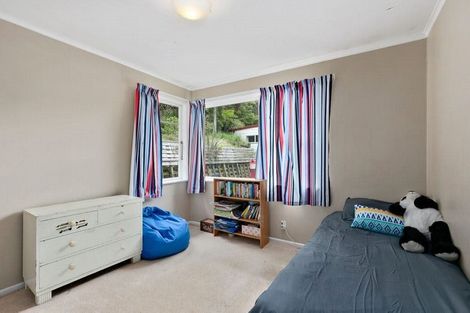 Photo of property in 165a Newlands Road, Newlands, Wellington, 6037