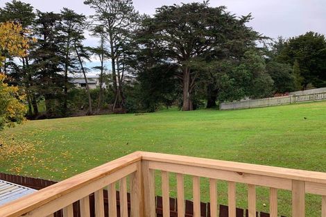 Photo of property in 2/25 Edgware Road, West Harbour, Auckland, 0618