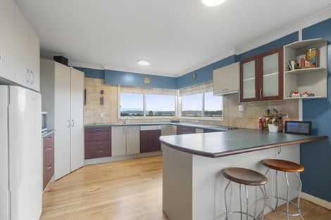 Photo of property in 61 Taylor Road, Mangere Bridge, Auckland, 2022
