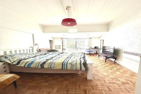 Photo of property in 76 Onewa Road, Northcote Point, Auckland, 0627