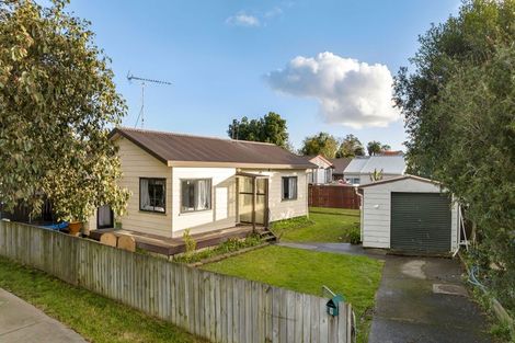 Photo of property in 1 Horlicks Place, Randwick Park, Auckland, 2105