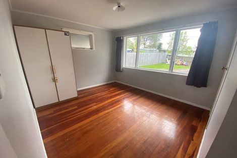 Photo of property in 31 Fairclough Road, Beach Haven, Auckland, 0626