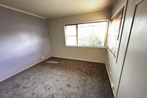 Photo of property in 93 Sylvan Avenue, Northcote, Auckland, 0627