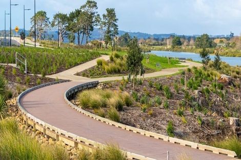 Photo of property in 10 Park Green Avenue, Rosehill, Papakura, 2113