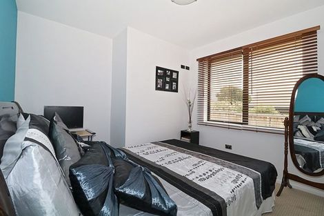 Photo of property in 28 Majestic Chance, Seaward Bush, Invercargill, 9812