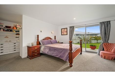 Photo of property in 37 Koura Drive, Rangiora, 7400