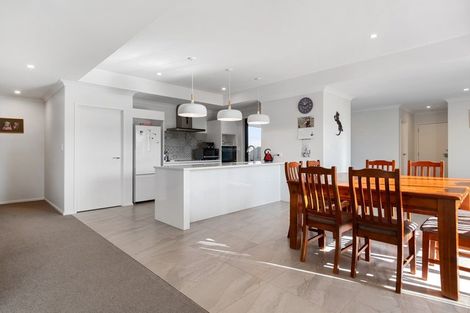 Photo of property in 15 Greystone Place, Omokoroa, 3114