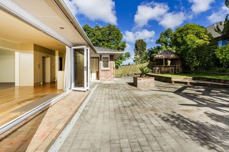 Photo of property in 9 Selwyn Crescent, Forrest Hill, Auckland, 0620