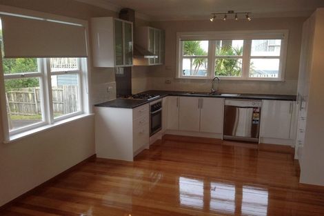Photo of property in 1/89 Verbena Road, Birkdale, Auckland, 0626