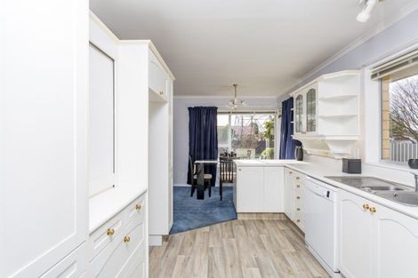 Photo of property in 60 Denise Crescent, Hornby, Christchurch, 8042