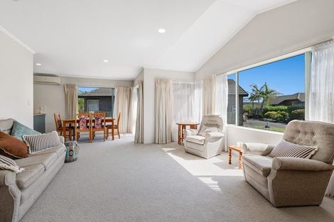 Photo of property in 6 The Boulevard, Red Beach, 0932