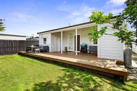 Photo of property in 43 Seddon Street, Wallaceville, Upper Hutt, 5018