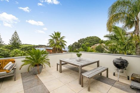 Photo of property in 10 Double Bay Place, Army Bay, Whangaparaoa, 0930