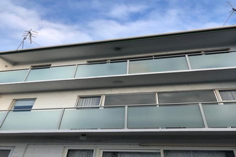 Photo of property in 3/762 Beach Road, Browns Bay, Auckland, 0630
