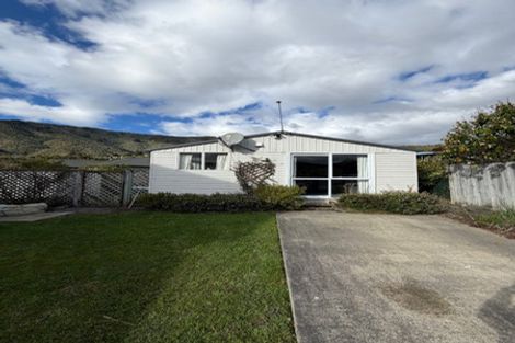 Photo of property in 74 Moana View Road, Waikawa, Picton, 7220