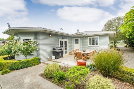 Photo of property in 17 Aranui Road, Kairanga, Palmerston North, 4475