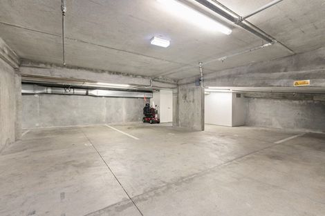 Photo of property in 5/50 Marine Parade, Mount Maunganui, 3116