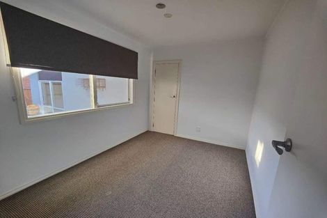 Photo of property in 24 Tyrian Close, Half Moon Bay, Auckland, 2012
