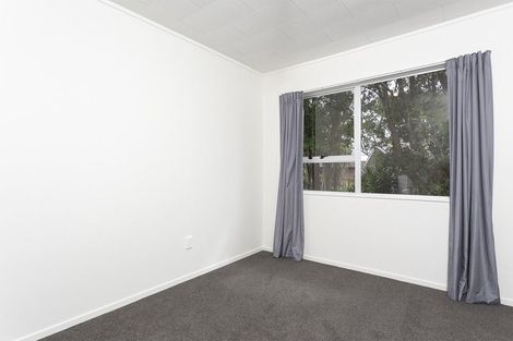 Photo of property in 90 Sunnyside Road, Sunnyvale, Auckland, 0612