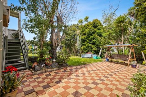Photo of property in 2/62 Waiau Street, Torbay, Auckland, 0630
