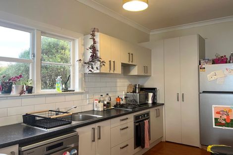 Photo of property in 9 Medway Street, Island Bay, Wellington, 6023