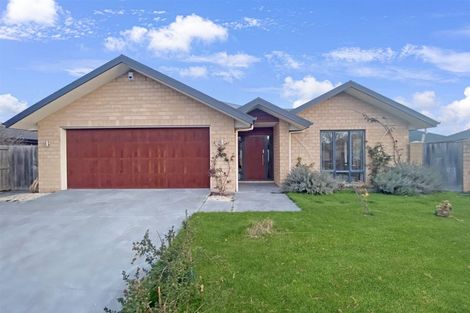 Photo of property in 19 Sovereign Gardens, Halswell, Christchurch, 8025