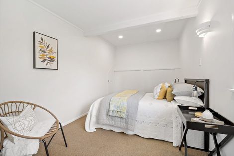 Photo of property in 80 Glendale Road, Glen Eden, Auckland, 0602