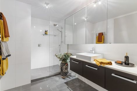 Photo of property in 4a Sarsfield Street, Herne Bay, Auckland, 1011