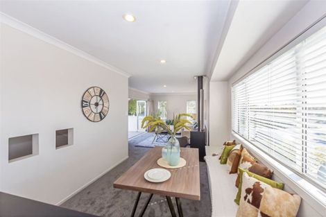 Photo of property in 69 Buscomb Avenue, Henderson, Auckland, 0610