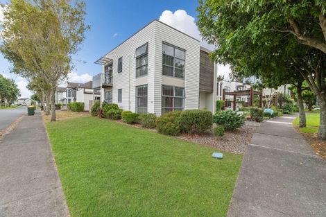 Photo of property in 8 Figaro Crescent, Takanini, 2112